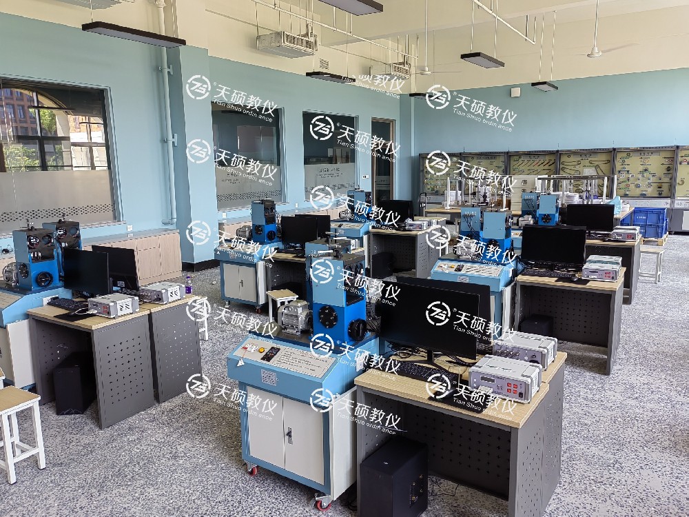 中原科技學(xué)院新校區(qū)理工學(xué)部實驗室建設(shè)項目 順利安裝、調(diào)試、培訓(xùn)、驗收通過